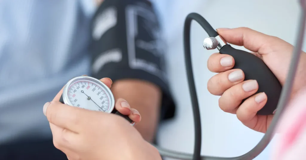 Pressão alta, como diminuir a pressão sem complicações e viver com mais tranquilidade